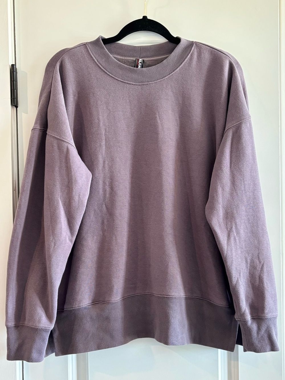 Kirkland Signature women’s L Purple Fleece Crew Neck Pullover Sweatshirt Pockets